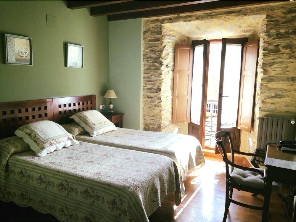 Hotel Rural Casona Trabadelo 2