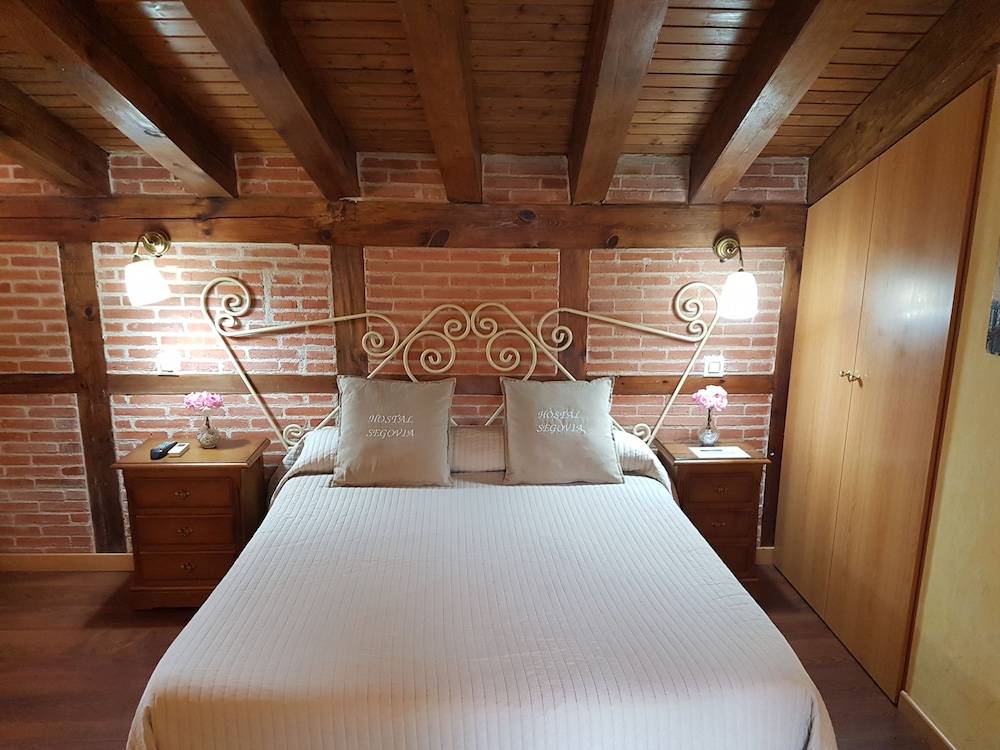 Hostal segovia adults only 1