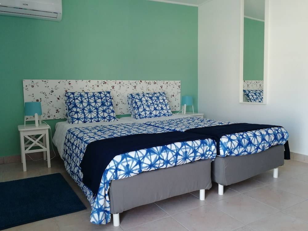Ocean's 7 - Lagos Guest House 1