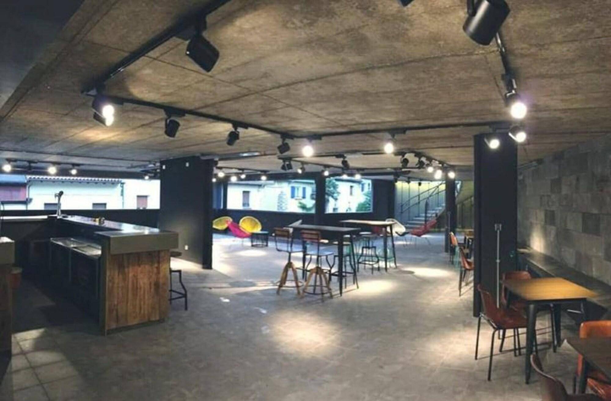 Cats Hostel San Sebastian 1