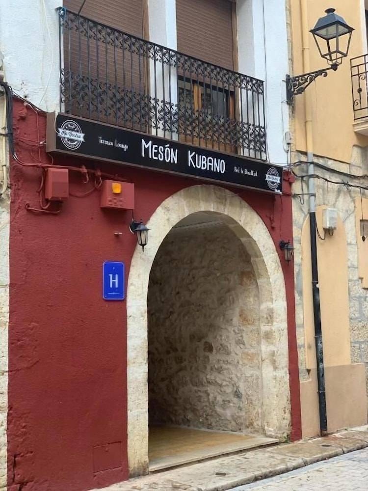 Mesón Kubano B&B 1