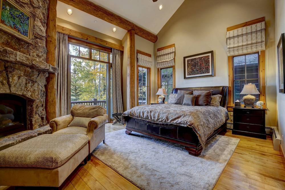 Snowberry by Elevation Accommodations 2