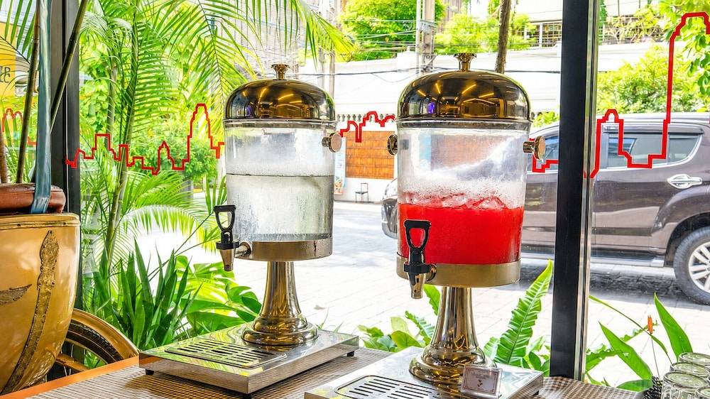 Galleria 12 Sukhumvit Bangkok by Compass Hospitality 2