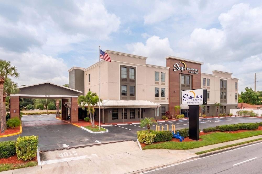 Sleep Inn & Suites St Petersburg Gateway 1