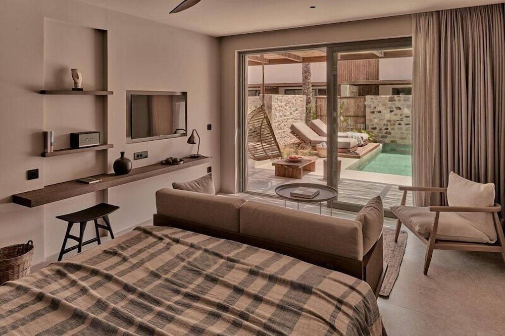 Theros All Suite Hotel - Adults Only 1
