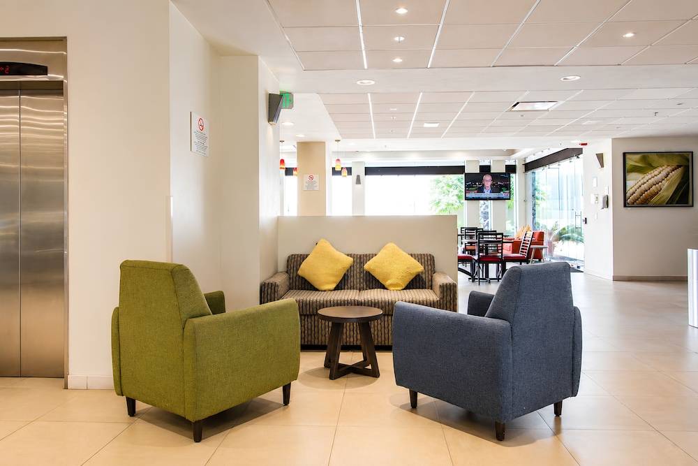 Holiday Inn Express GUADALAJARA AEROPUERTO by IHG 2