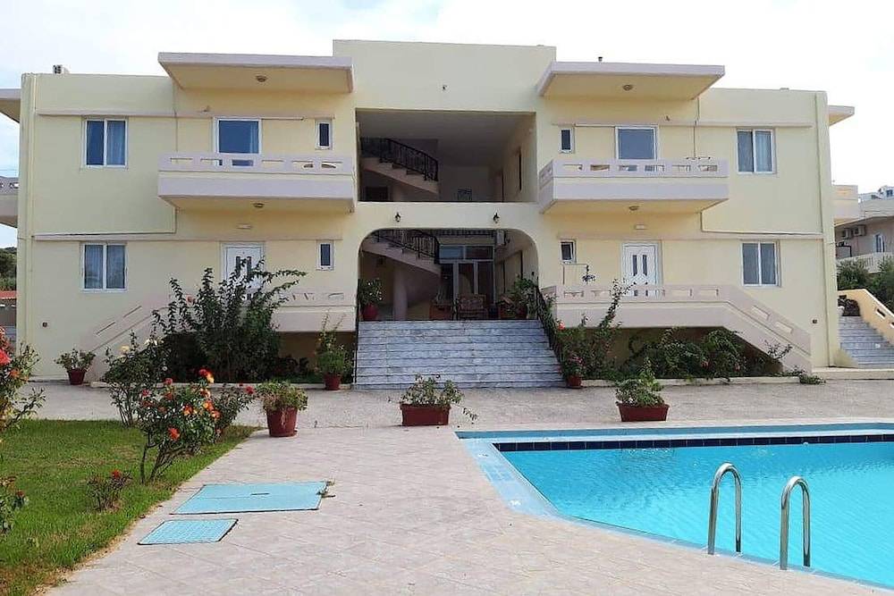 Litinas Apartments with pool 1