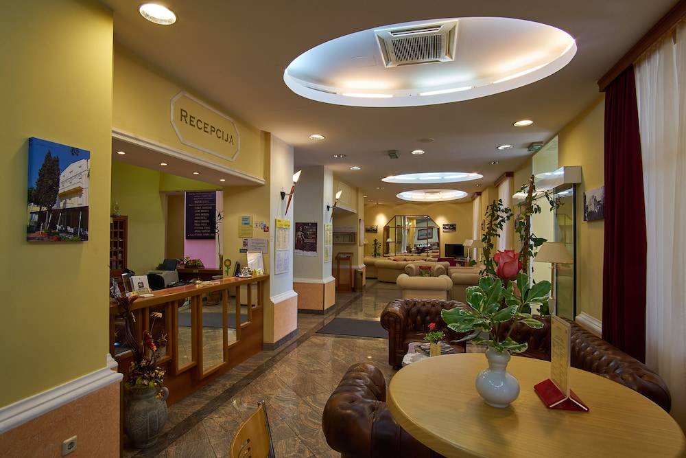 Hotel Vila Ružica- glavna zgrada i depandanse 2