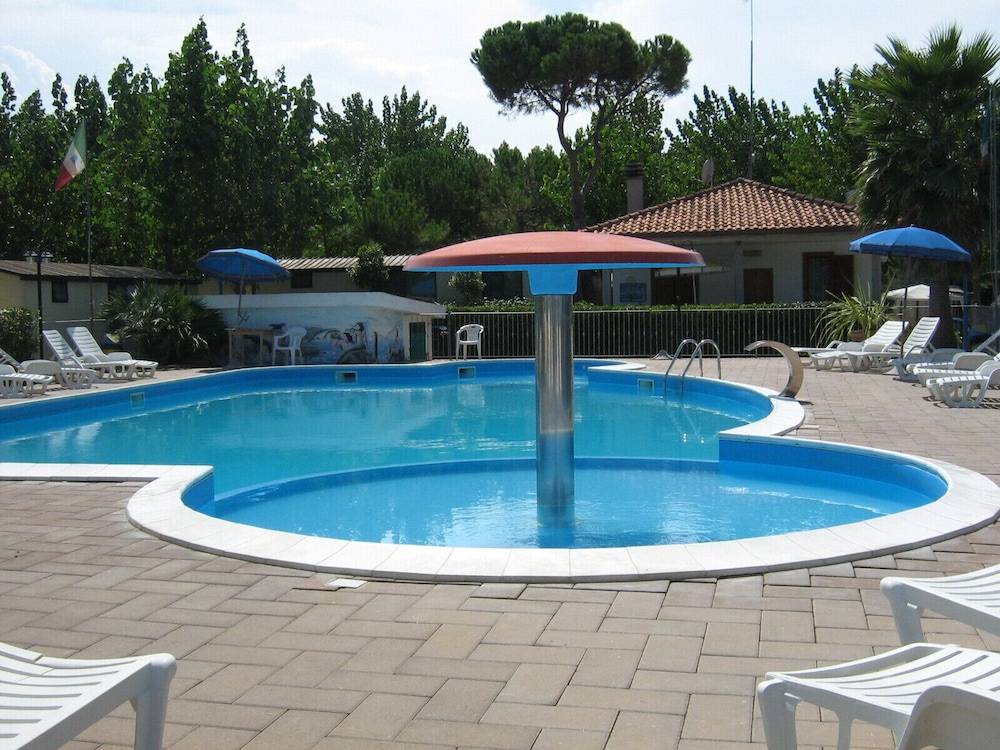 Victoria mobilehome in Village Residence Juliamare 1