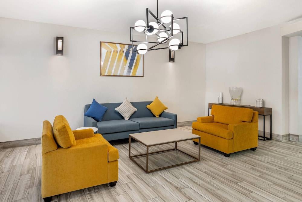 Comfort Suites Albuquerque-North Journal Center 2