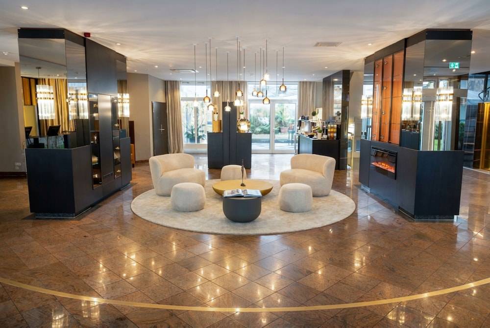 Best Western Plus Delta Park Hotel 2
