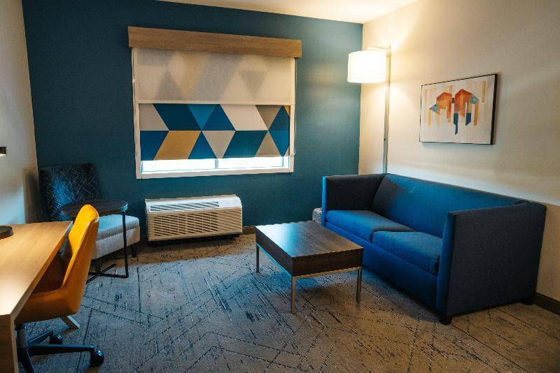 Holiday Inn Express & Suites MCCALLA - BIRMINGHAM WEST by IHG 1