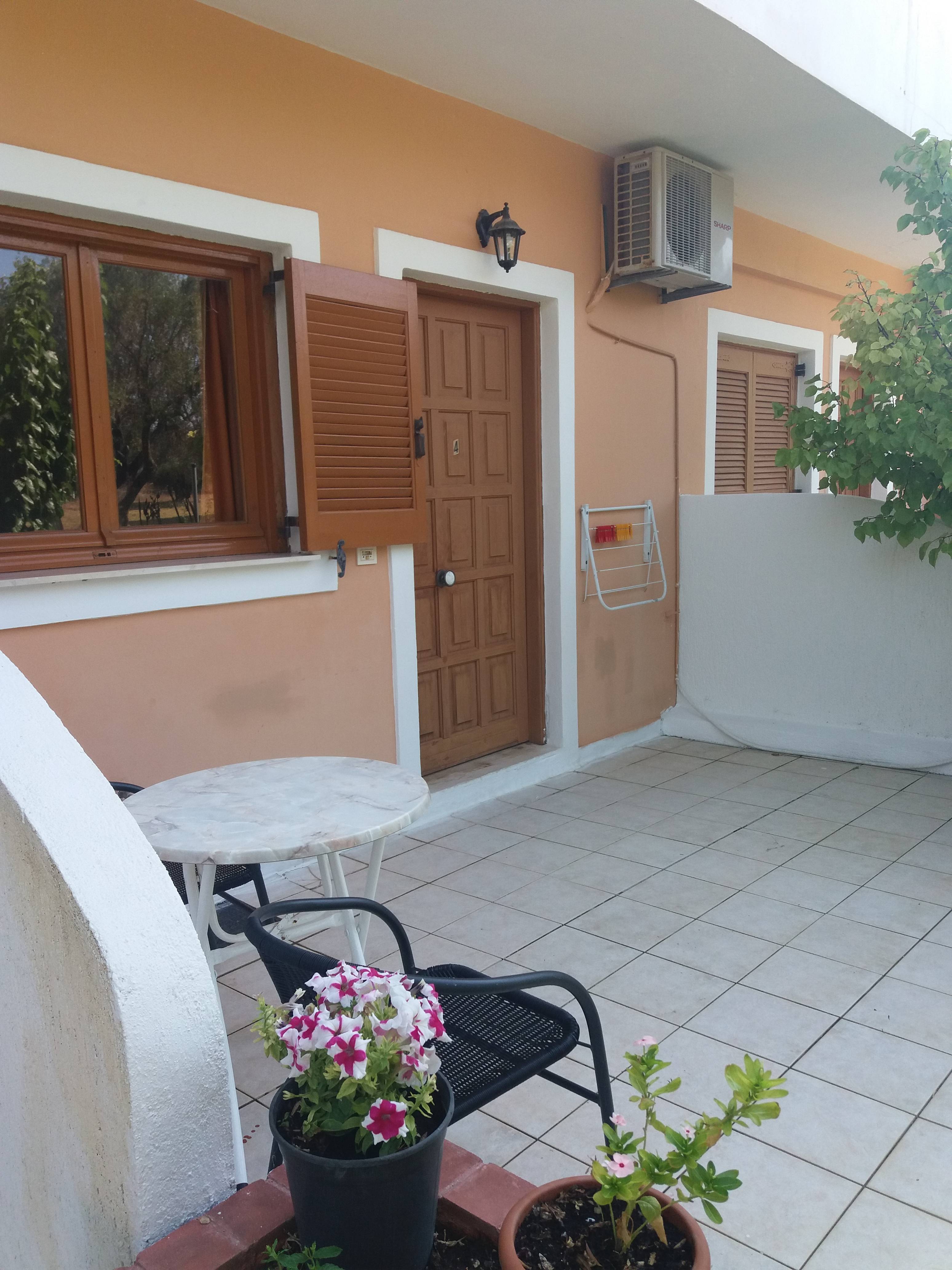Pythos Studios & Appartments 1