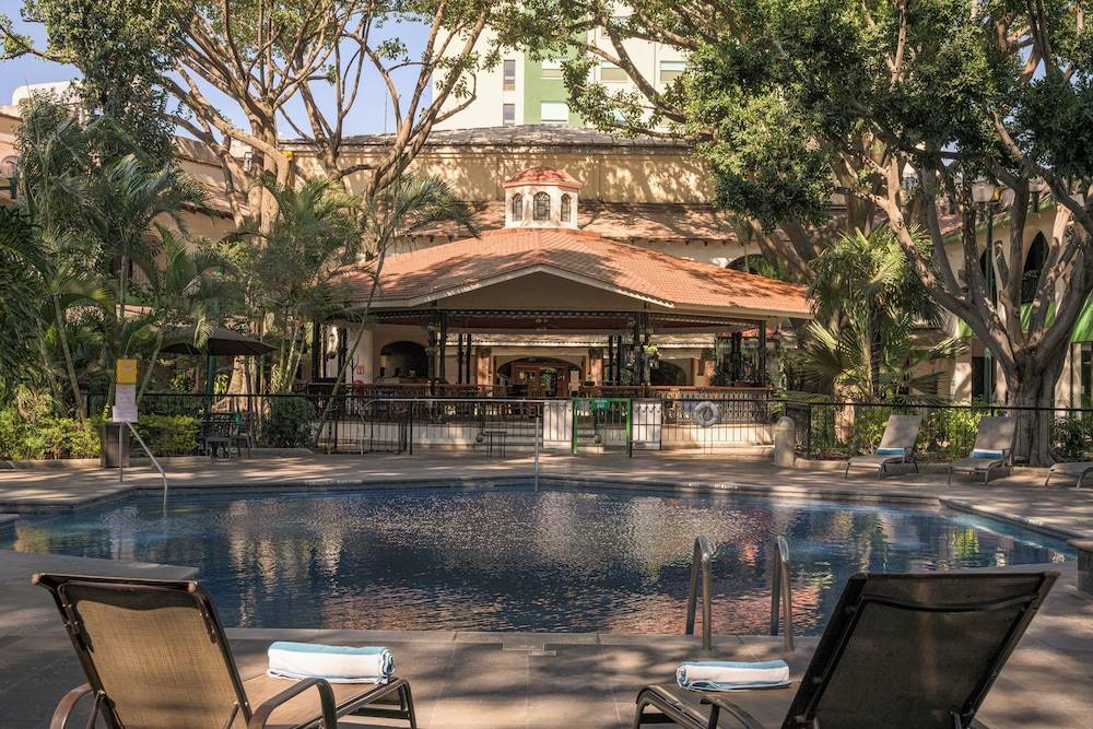 Wyndham Garden Guadalajara Expo Plaza del Sol 1
