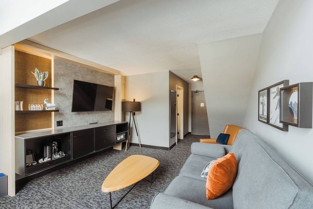 Everwild Canmore Hotel 1