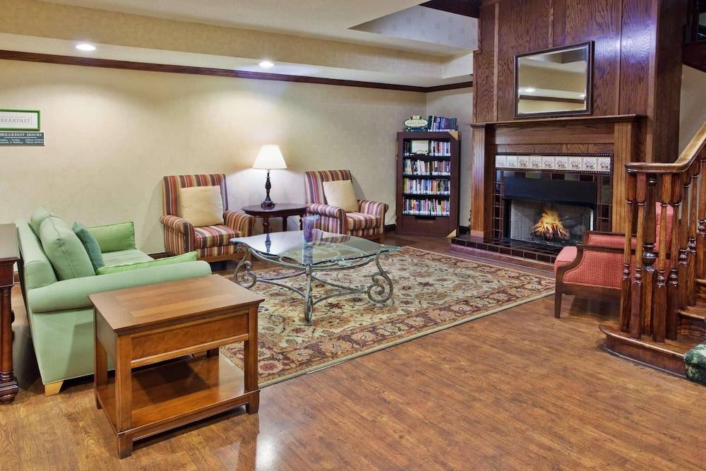Country Inn & Suites by Radisson, Hiram, GA 1