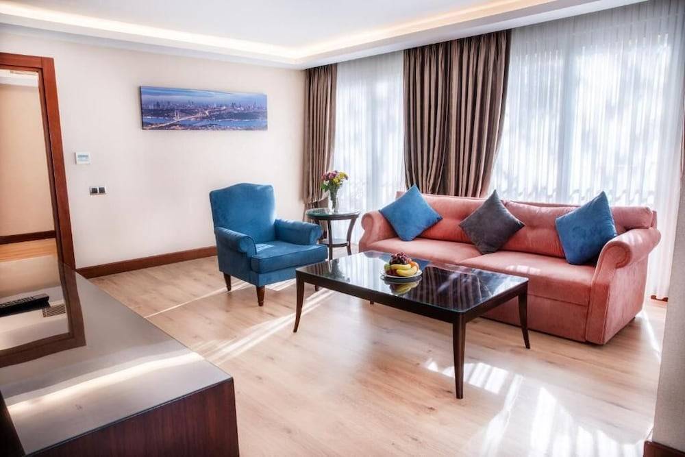 Grand Aras Hotel & Suites 1