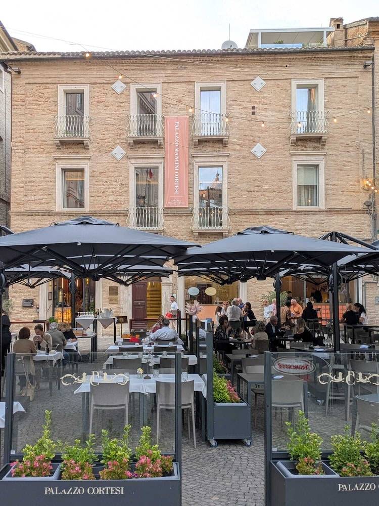Palazzo Cortesi Boutique Hotel 1