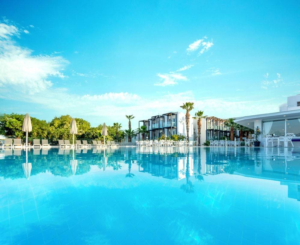 CHARM BEACH HOTEL 1
