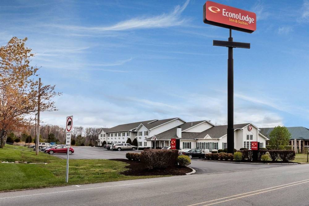 Econo Lodge Inn & Suites Dickson 1