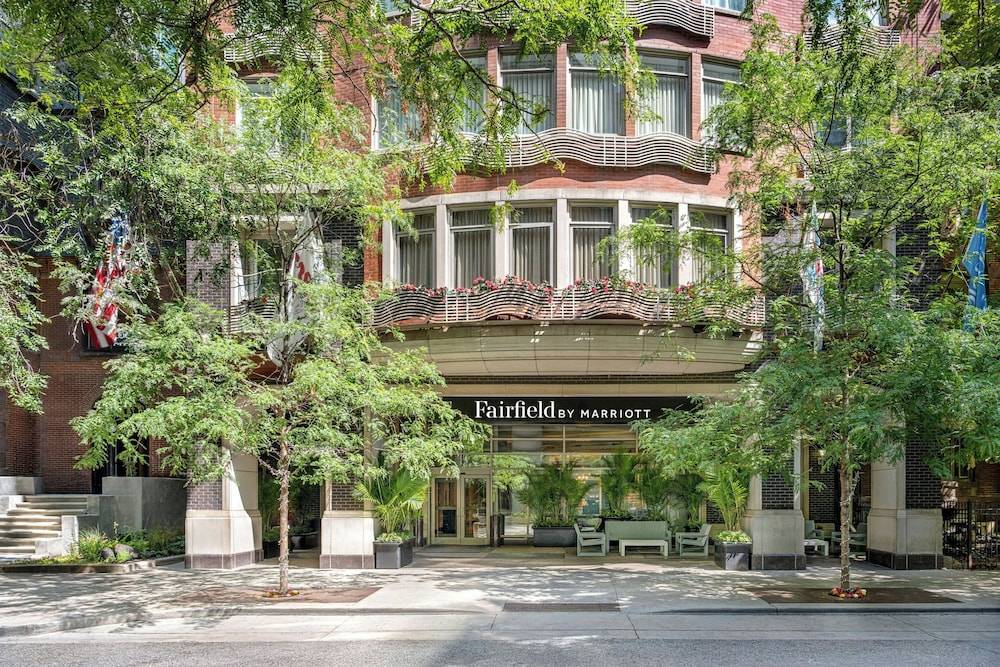 Fairfield Inn and Suites Chicago Downtown/ Magnificent Mile 1