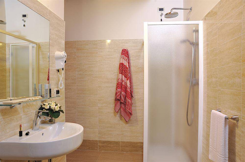 Hotel Favorita Easy Stay B&B 1