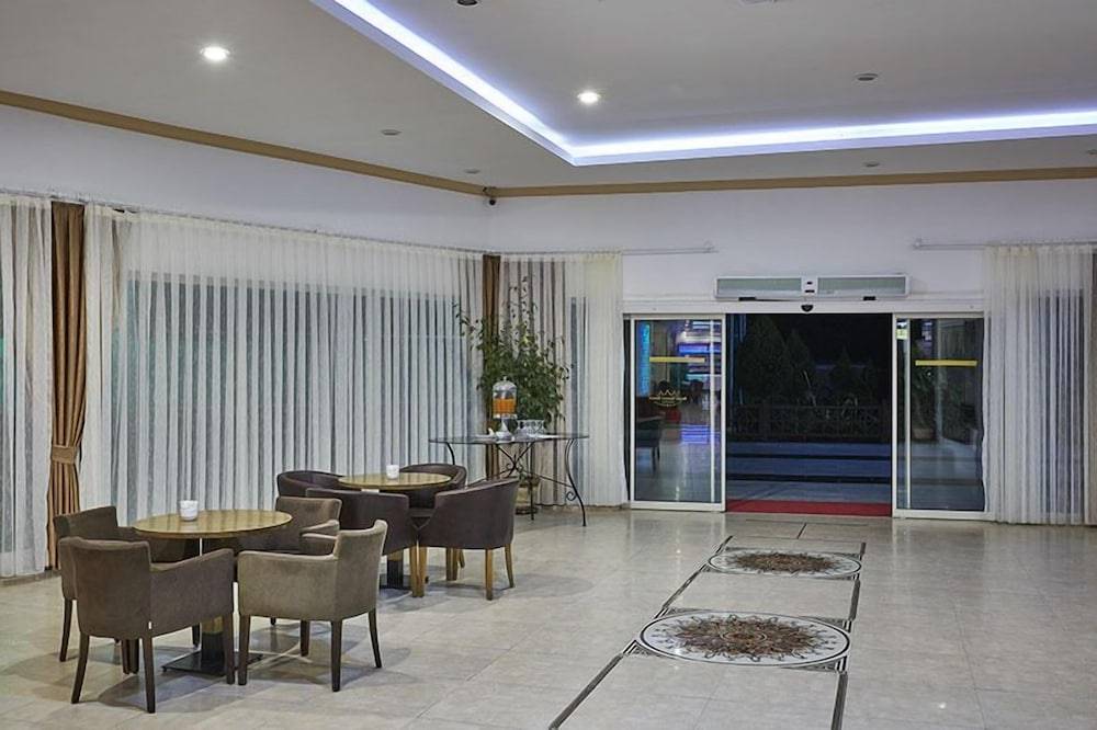Royal Towers Resort 1