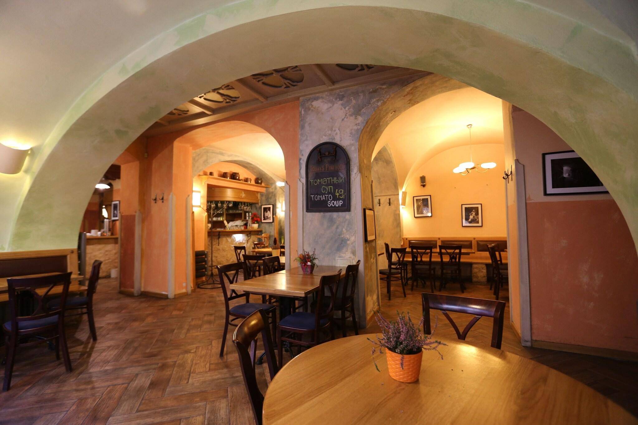 U Cervene zidle - Red Chair Hotel 2