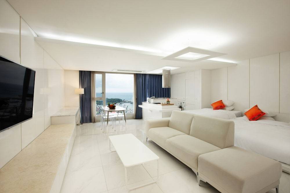 Shin Shin Hotel Jeju Ocean 1