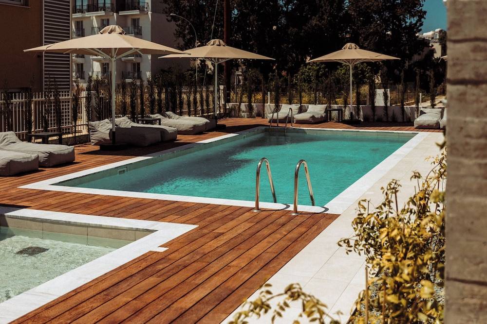 Regency Boutique Hotel Holiday Suites 1