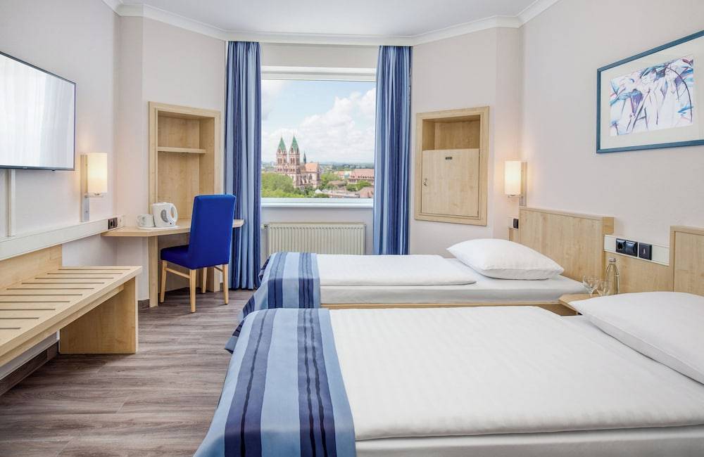 Hotel Freiburg City Center by Leonardo Hotels 1