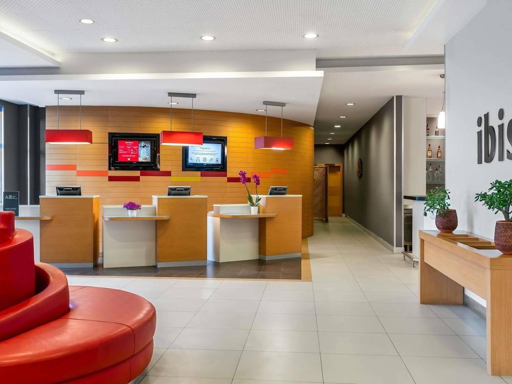 Ibis Bursa 1
