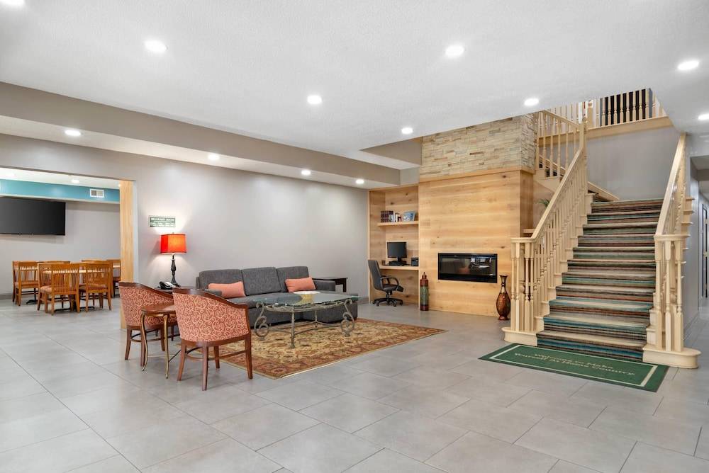 Country Inn & Suites by Radisson, Hiram, GA 2