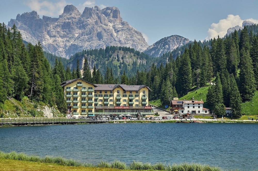 Grand Hotel Misurina 1