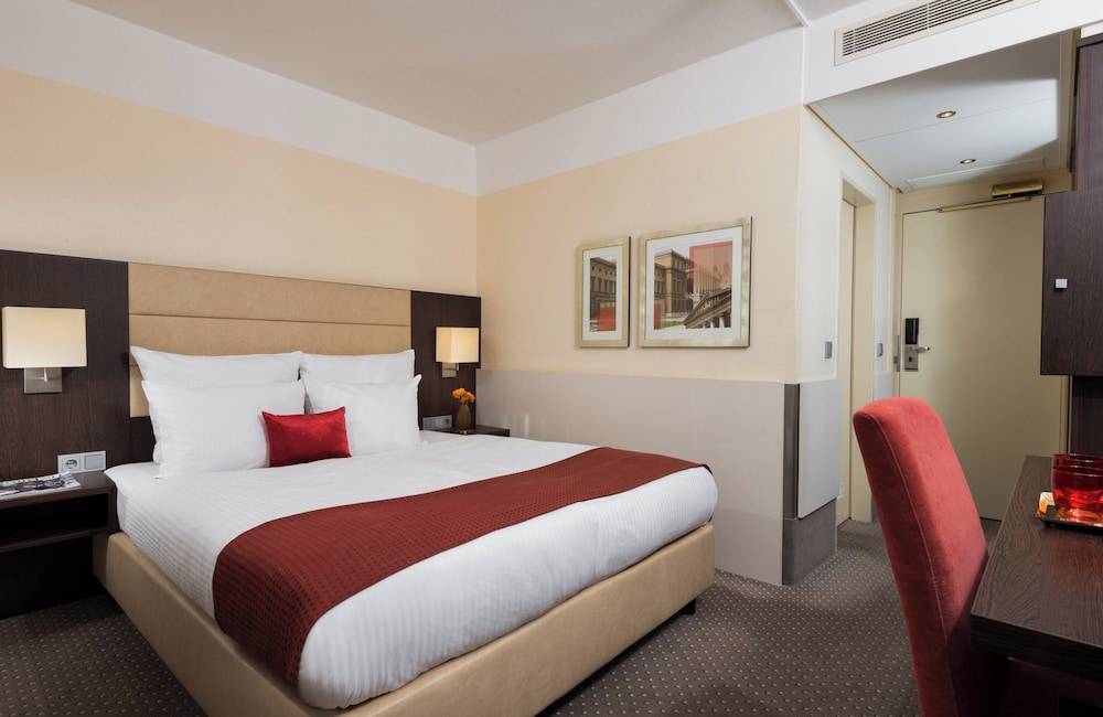 Leonardo Hotel Munich Arabellapark 1