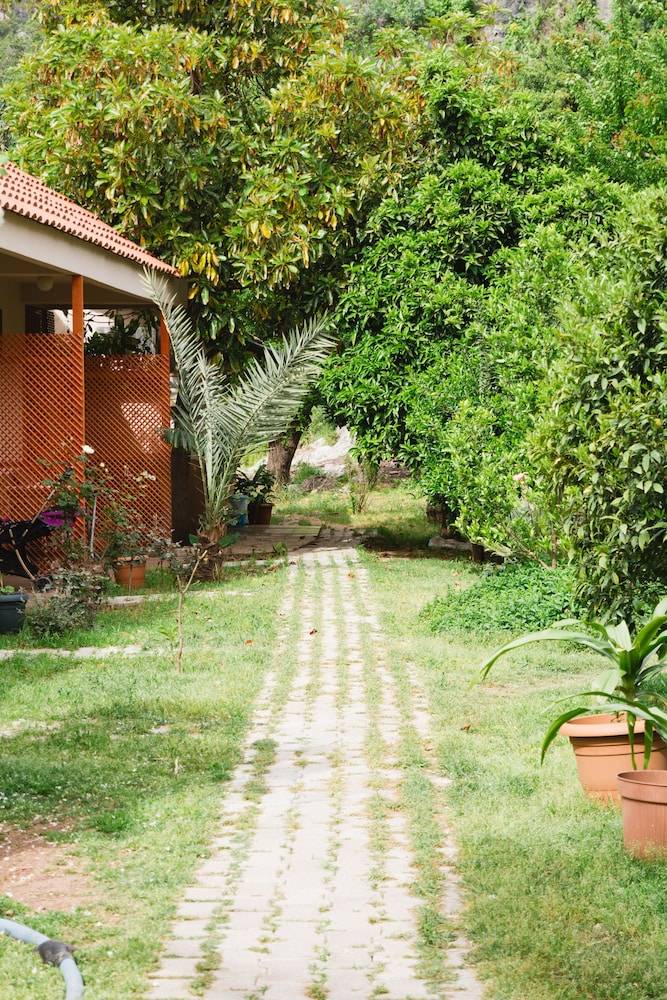 Village Garden Pansiyon Restuarant 1