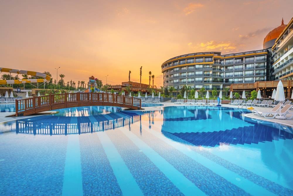Arnor De Luxe Hotel & Spa 1