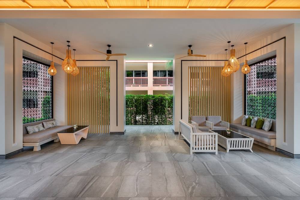 Kata Sea Breeze Resort - SHA Plus 2