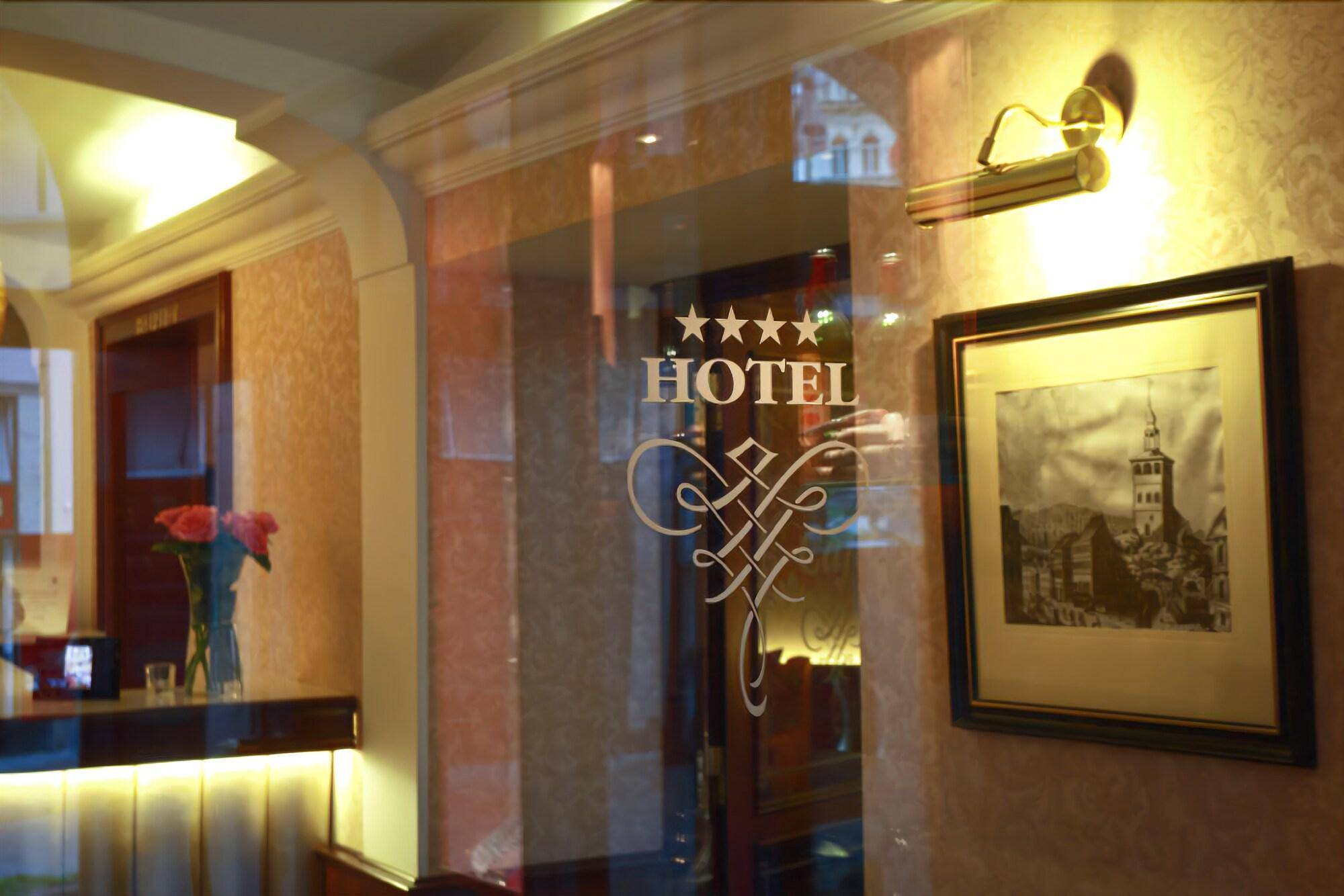 Promenáda Romantic Hotel 2
