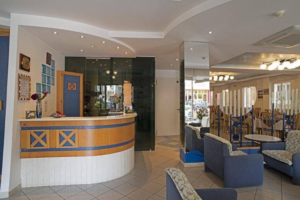 Hotel Adria B&B - Colazione fino alle 12 1