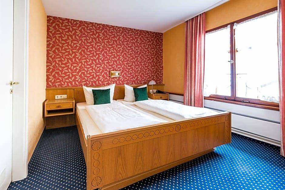 Hotel Löwen-Weinstube 1