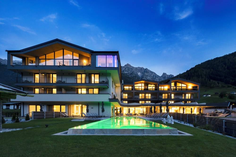 ELVA PREMIUM APARTMENT HOTEL inklusive Sommerpass STUBAI SUPER CARD 1