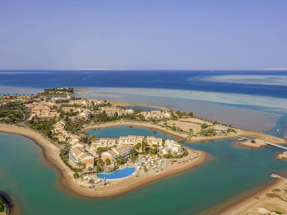Mövenpick Resort & Spa El Gouna 1