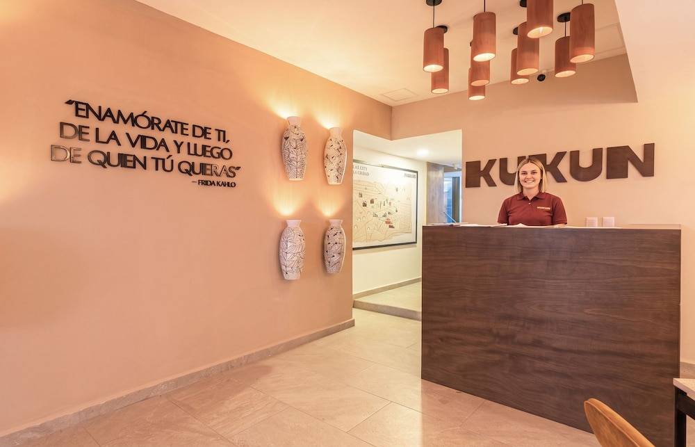 Kukun Insurgentes Roma 2