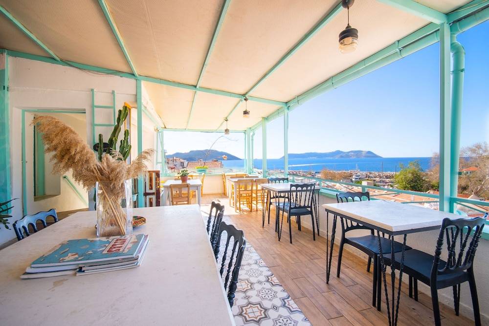 Kuytu Bed & Breakfast 1