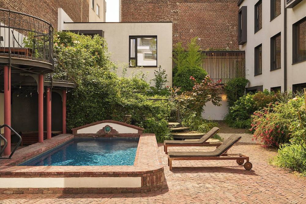 Latroupe Hotel Jardin Secret 1