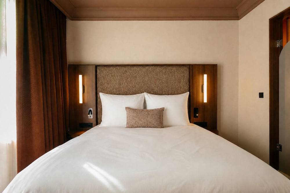 Hotel Vrythof - just a room - digital key by email or SMS 1