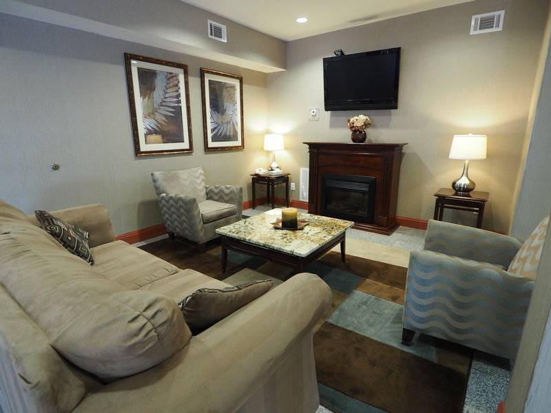 Country Inn & Suites by Radisson Canton GA 2