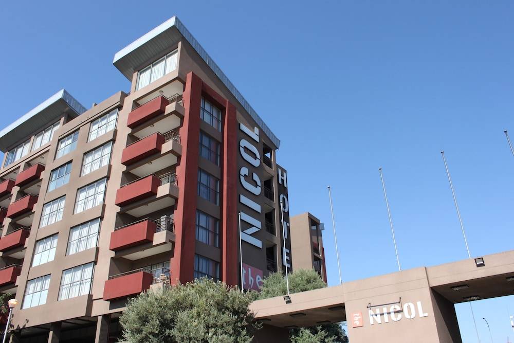 The Nicol Hotel and Apartments 1
