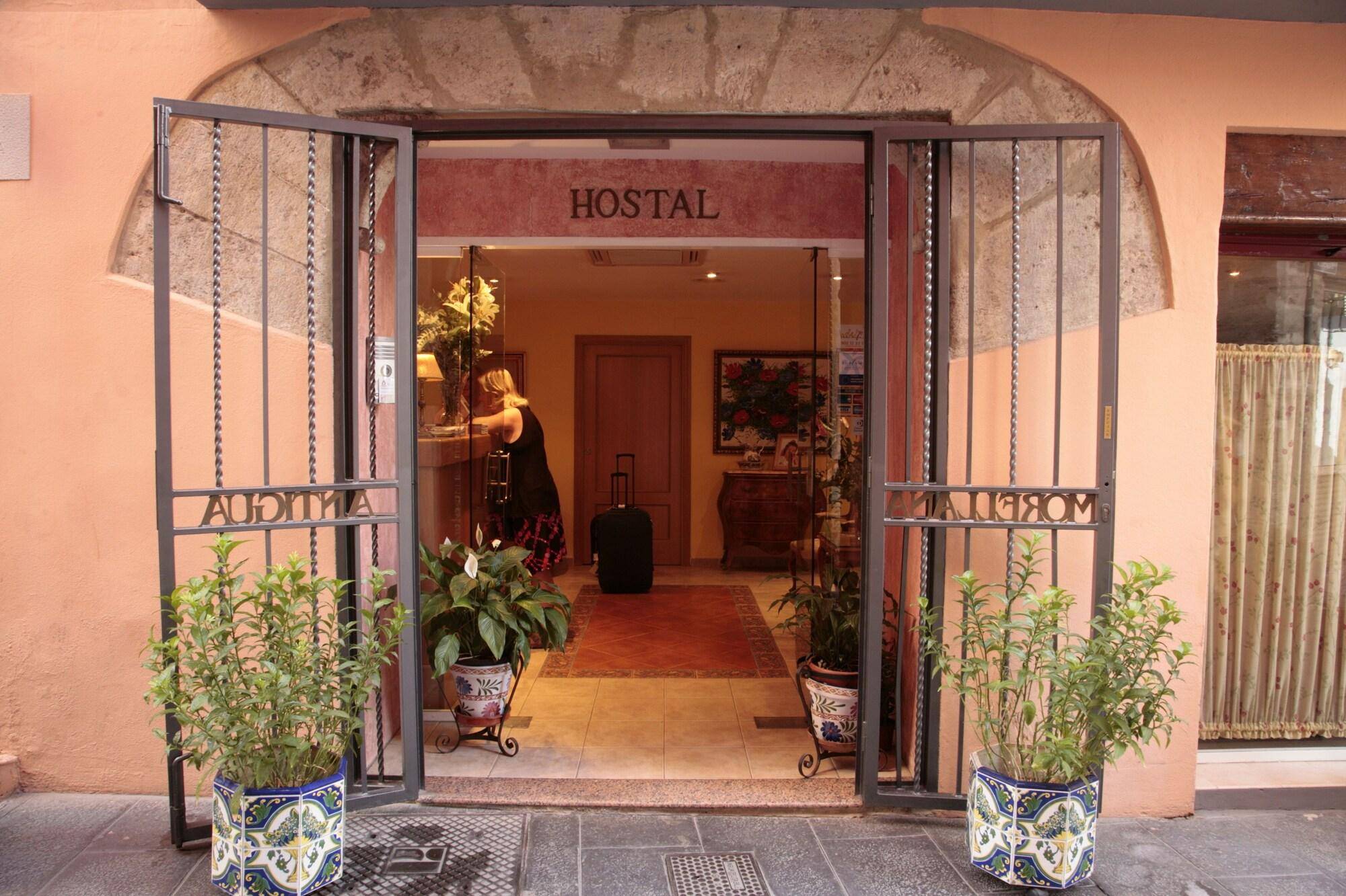 Hostal Antigua Morellana 1